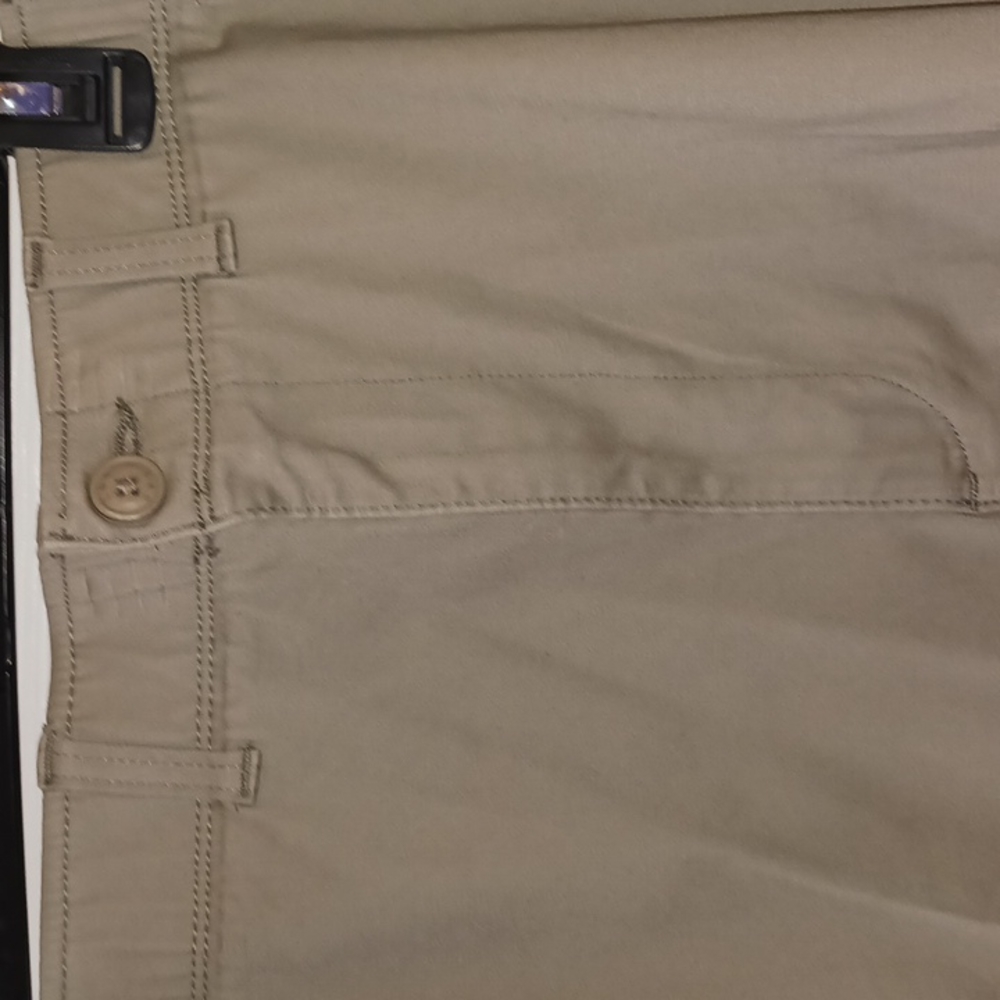 Men's Lee Performance Extreme Comfort cargo shorts. Size 50 Big and Tall. NWT - Picture 5 of 7